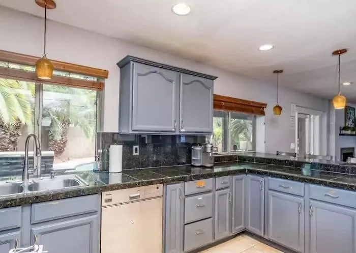 Holiday home 4 Bdr, Two Master Suite, Billiards & Desert Oasis Pool Scottsdale